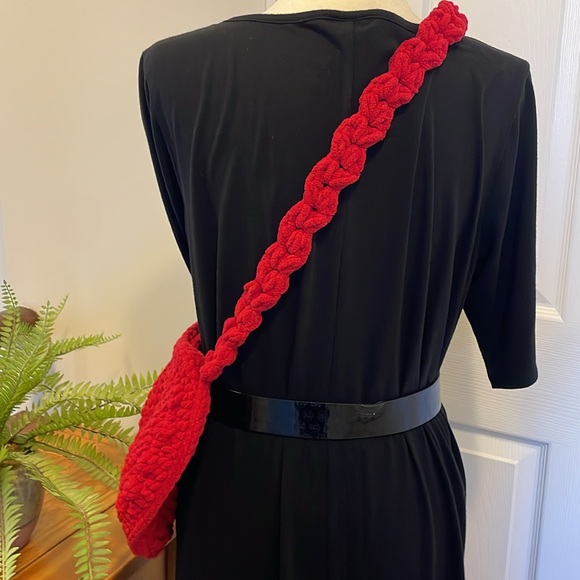 Handmade Crochet Purse, Heart-shaped Beautiful Condition - Picture 4 of 8